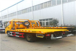 江安附近拖车救援搭电